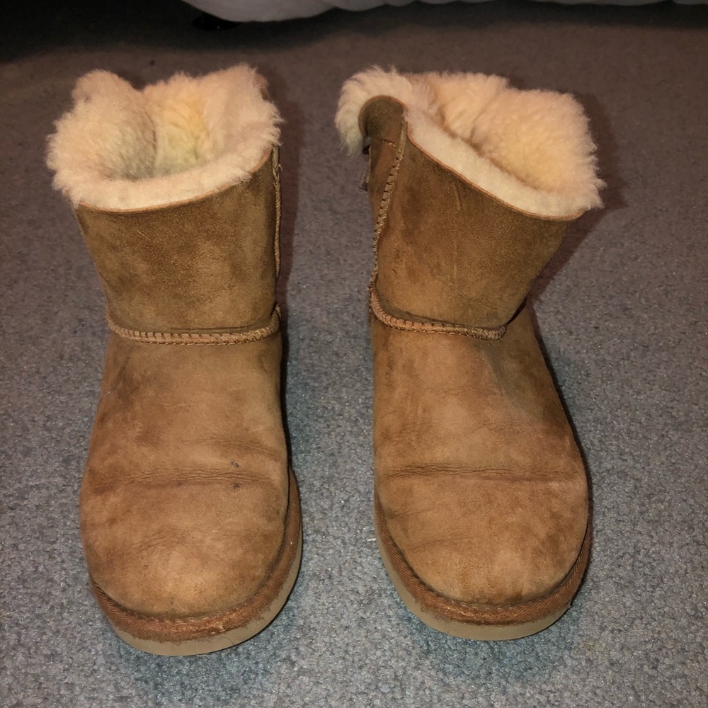 Uggs - image 1